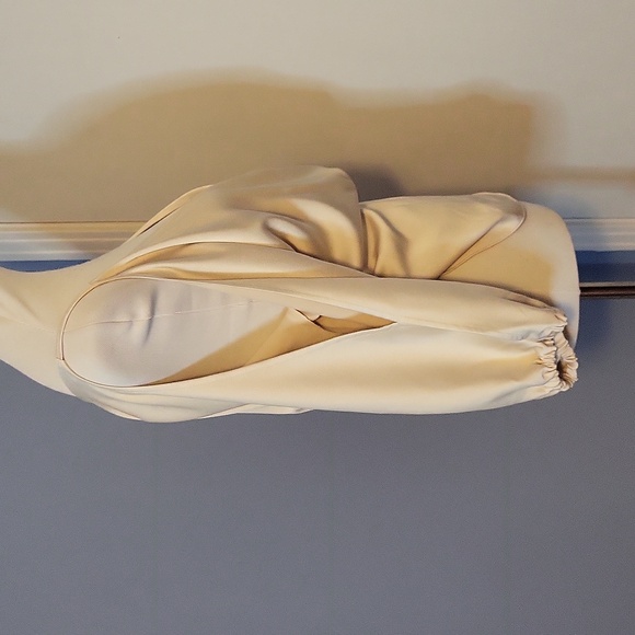 NWT Small Trina Turk Top Split Sleeve Oyster Shimmer Plunging V-Neck Wrap Peplum - Picture 4 of 6